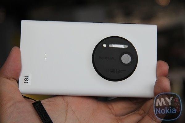 lumia 1020评测？诺基亚1020第一次充电充多久