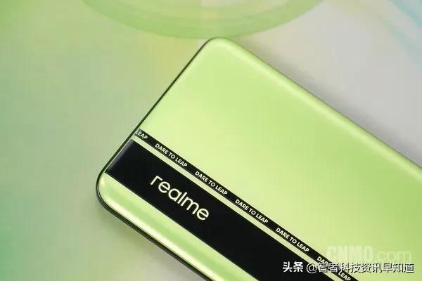 realmegtneo2需要充电12小时吗？gt20用多久